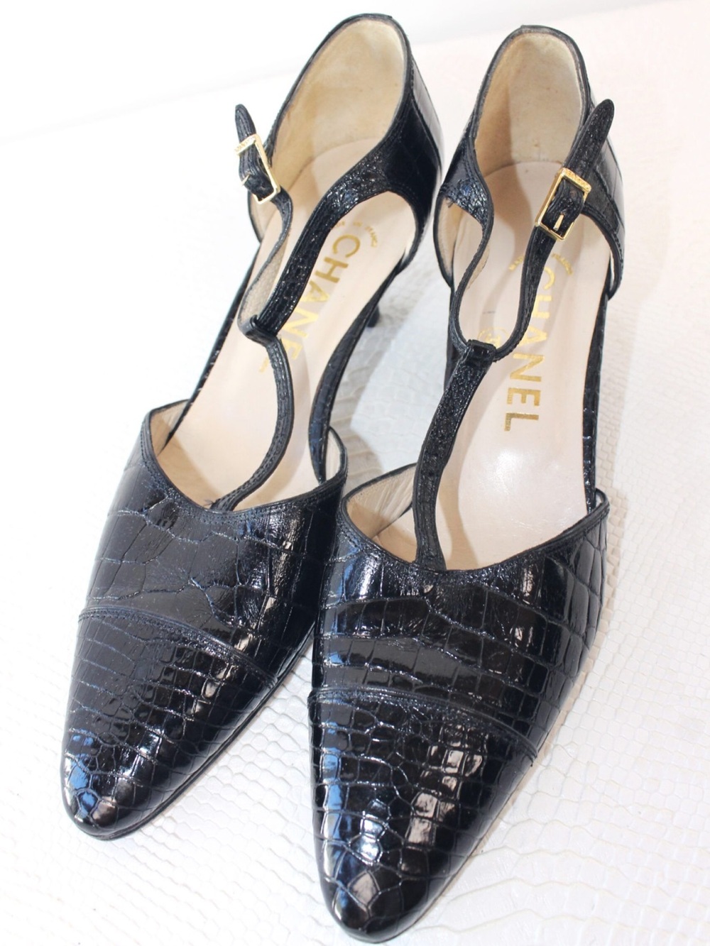 CHANEL Black Croc-Embossed T-Strap Pointed Pumps